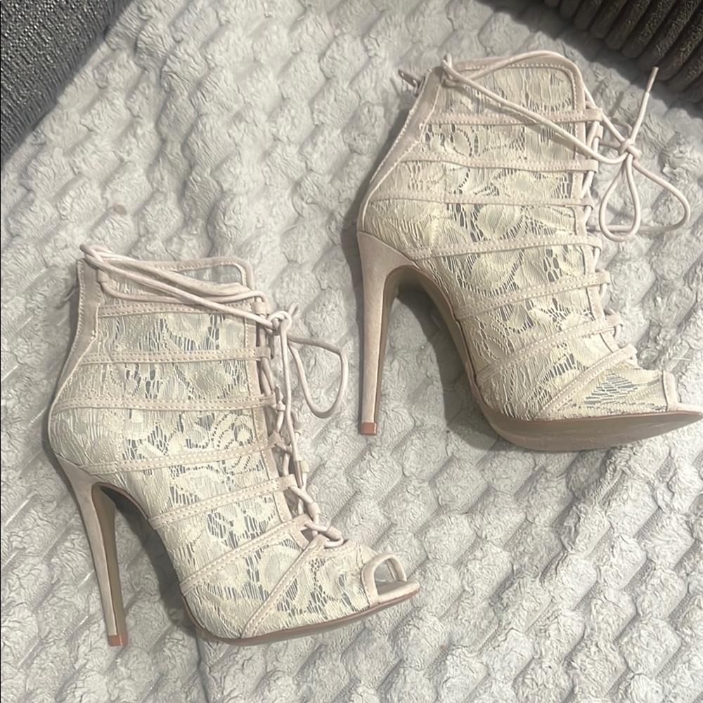 Chinese Laundry Cream High-Heeled Lace-Up Booties